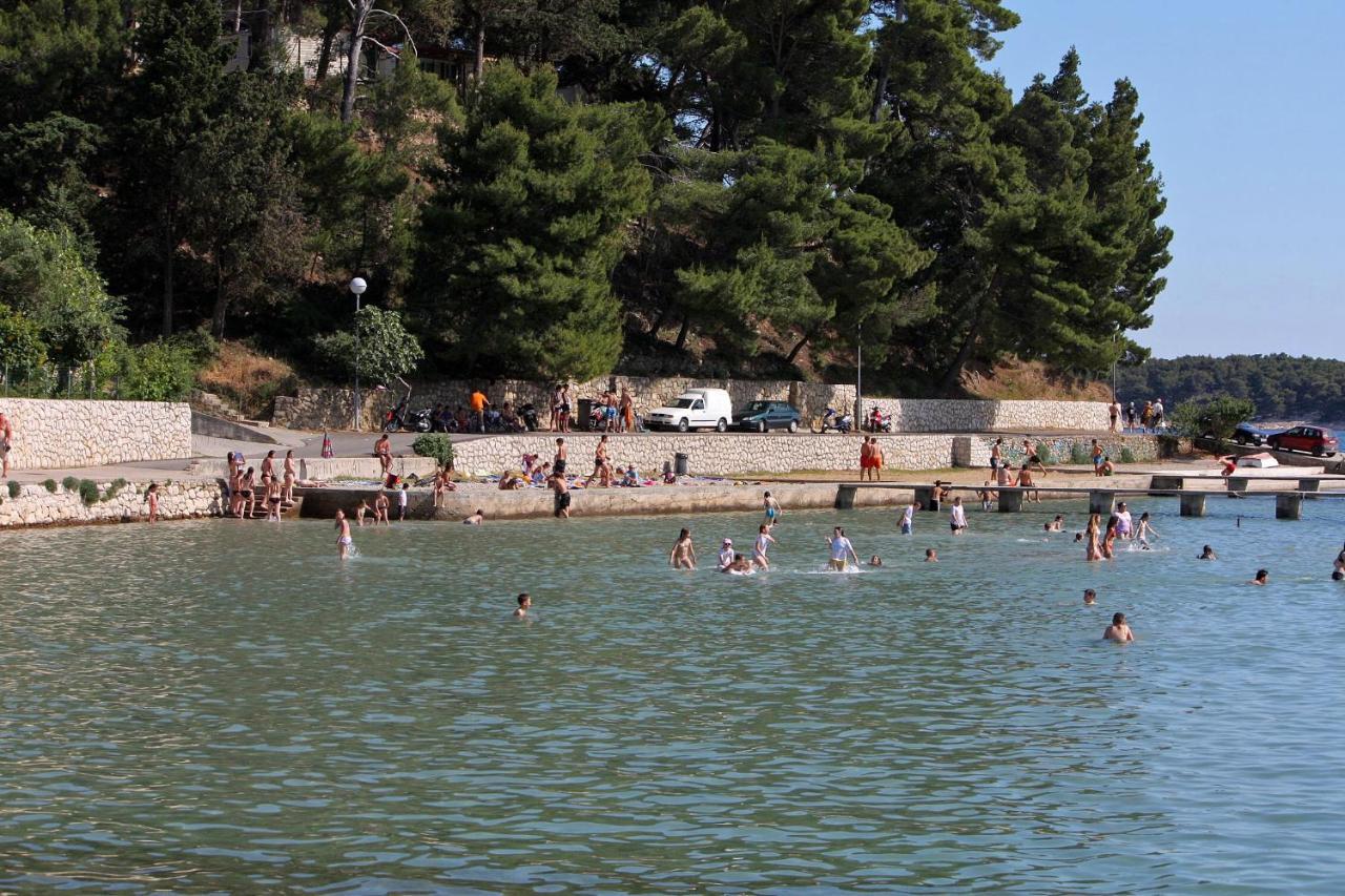 Apartments With A Swimming Pool Banjol, Rab - 11382 Exterior photo